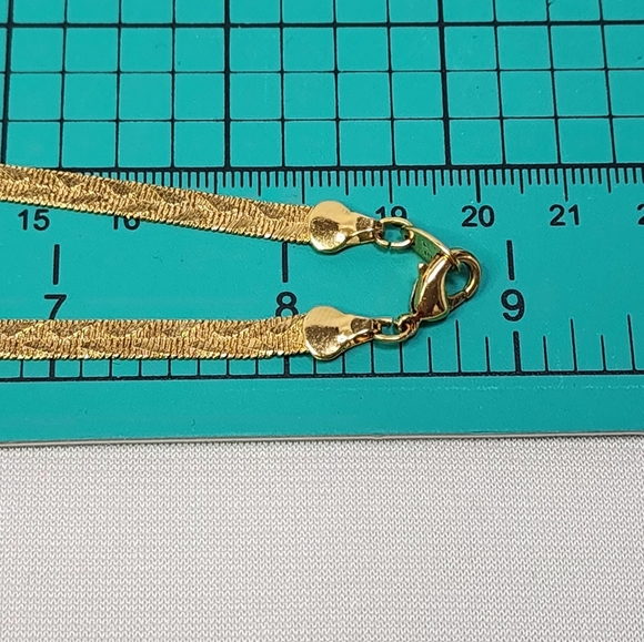 Avon Gold Herringbone Chain Necklace - Picture 9 of 12